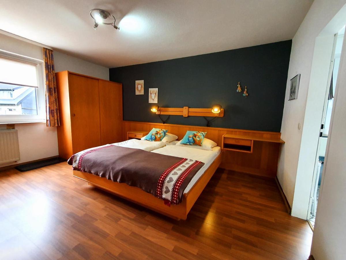 Pension Robin Hood วิลลิงเงิน ภายนอก รูปภาพ